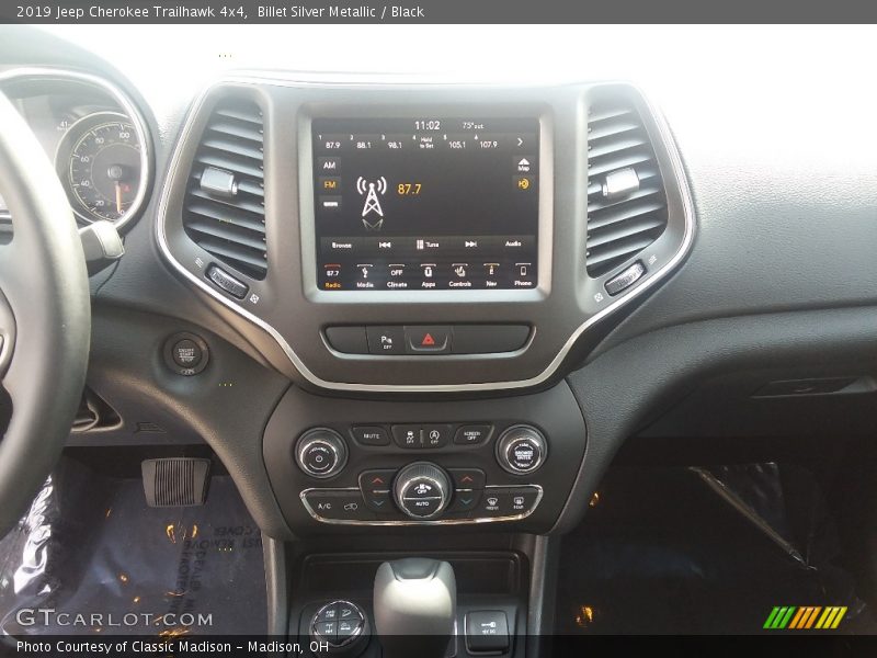 Billet Silver Metallic / Black 2019 Jeep Cherokee Trailhawk 4x4