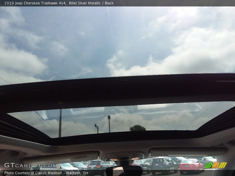 Billet Silver Metallic / Black 2019 Jeep Cherokee Trailhawk 4x4