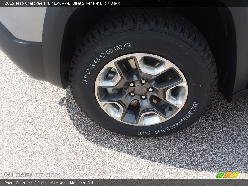 Billet Silver Metallic / Black 2019 Jeep Cherokee Trailhawk 4x4