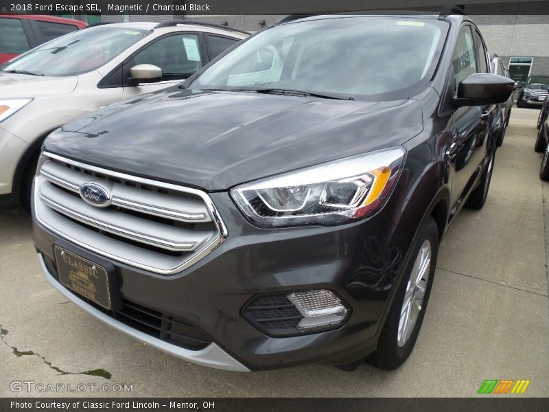 Magnetic / Charcoal Black 2018 Ford Escape SEL