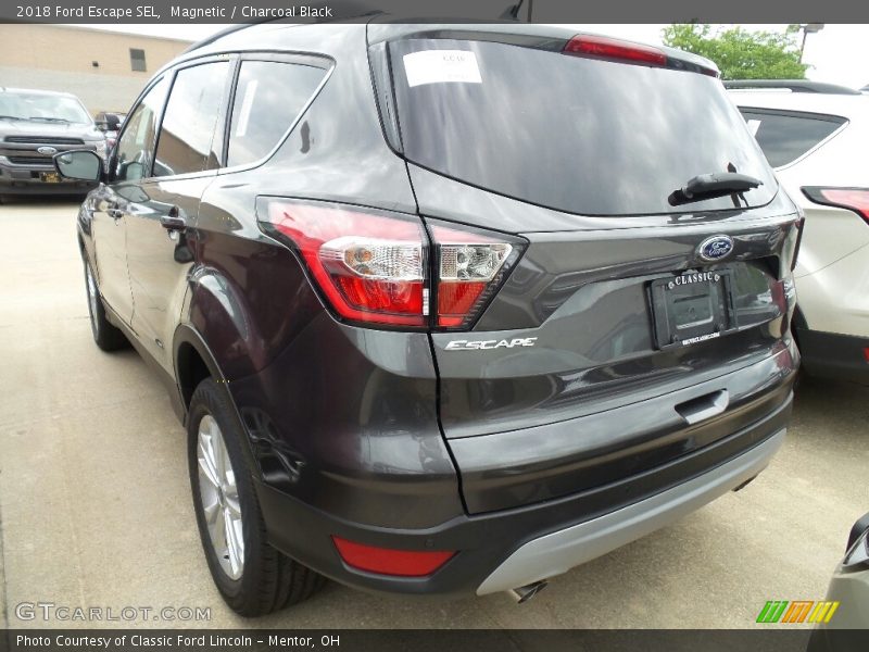 Magnetic / Charcoal Black 2018 Ford Escape SEL