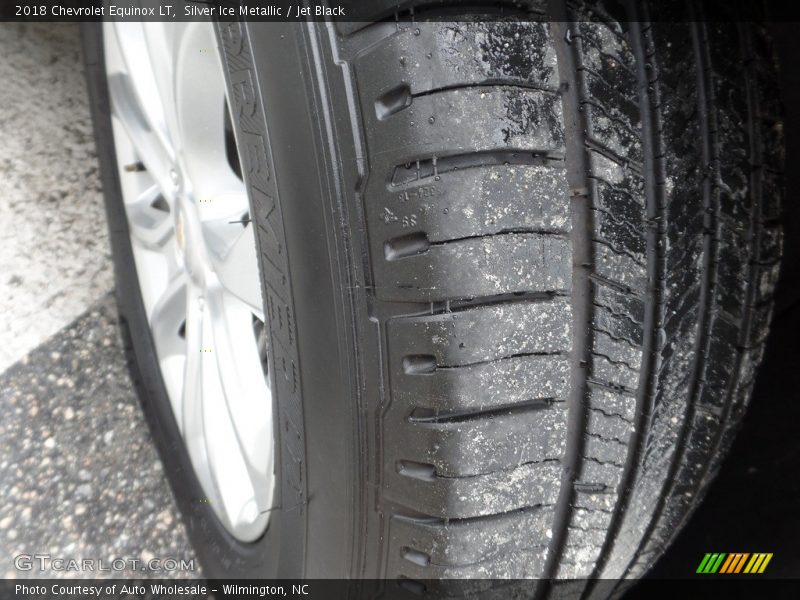 Silver Ice Metallic / Jet Black 2018 Chevrolet Equinox LT