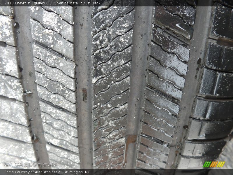 Silver Ice Metallic / Jet Black 2018 Chevrolet Equinox LT