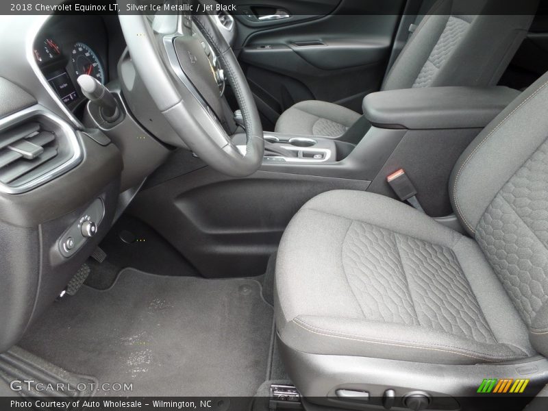 Silver Ice Metallic / Jet Black 2018 Chevrolet Equinox LT