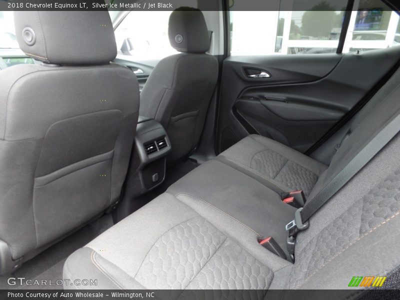 Silver Ice Metallic / Jet Black 2018 Chevrolet Equinox LT