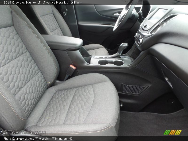 Silver Ice Metallic / Jet Black 2018 Chevrolet Equinox LT