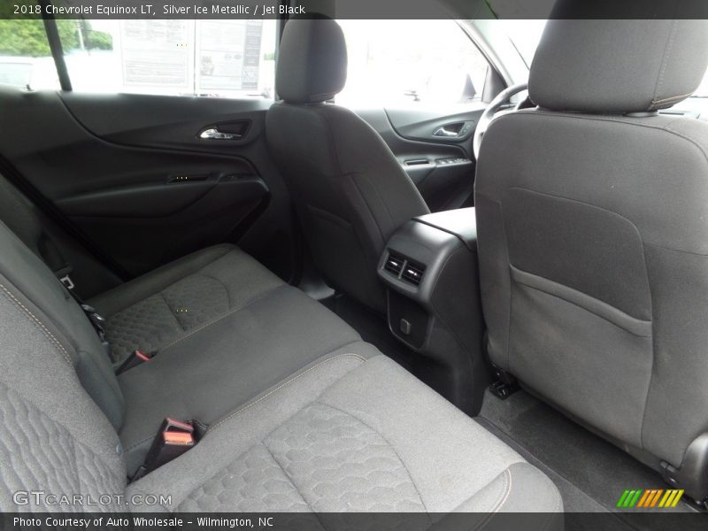 Silver Ice Metallic / Jet Black 2018 Chevrolet Equinox LT