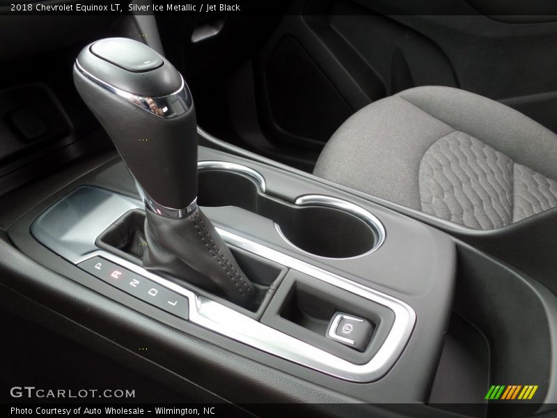 Silver Ice Metallic / Jet Black 2018 Chevrolet Equinox LT