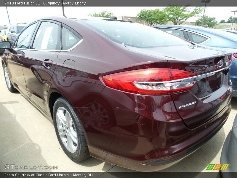Burgundy Velvet / Ebony 2018 Ford Fusion SE