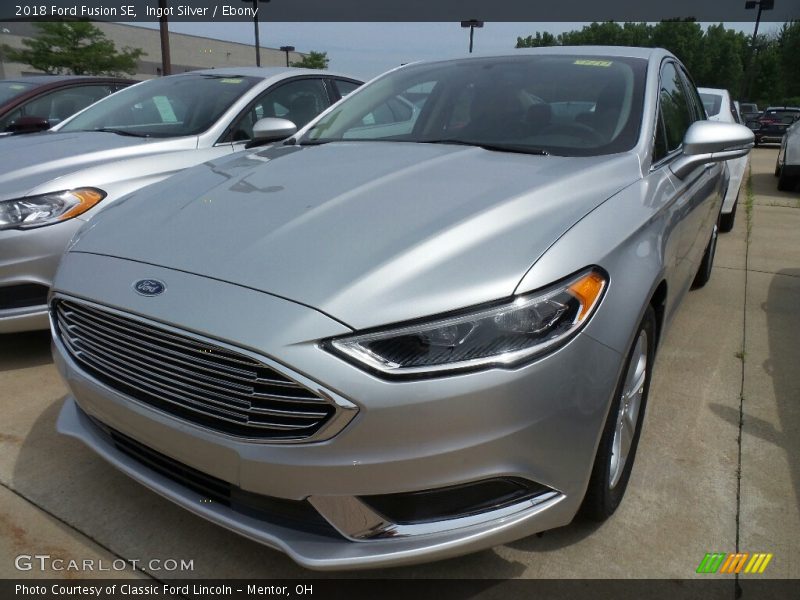 Ingot Silver / Ebony 2018 Ford Fusion SE