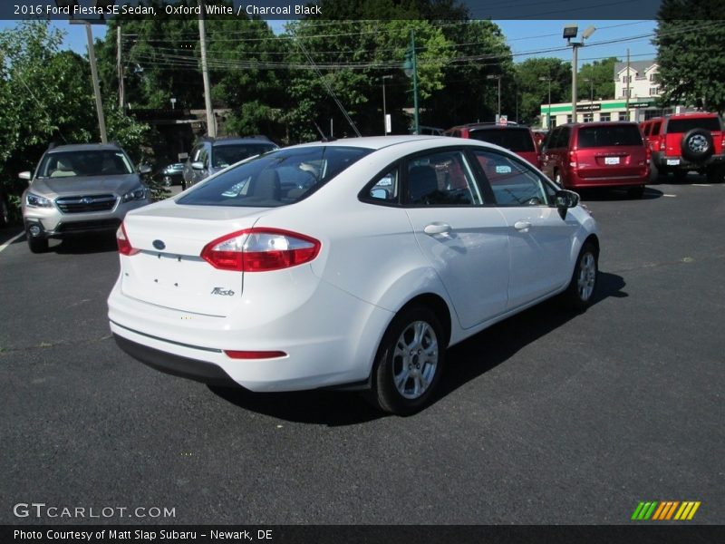Oxford White / Charcoal Black 2016 Ford Fiesta SE Sedan