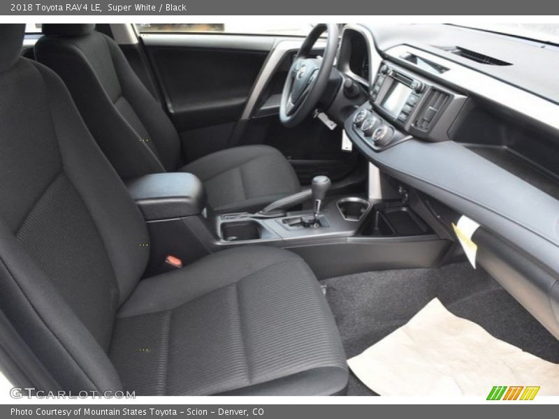 Super White / Black 2018 Toyota RAV4 LE