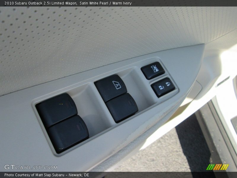 Satin White Pearl / Warm Ivory 2010 Subaru Outback 2.5i Limited Wagon