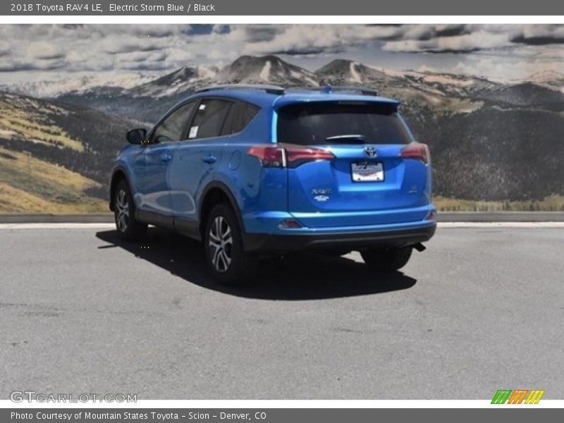 Electric Storm Blue / Black 2018 Toyota RAV4 LE