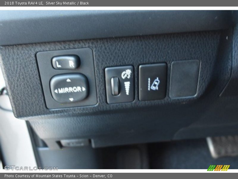 Silver Sky Metallic / Black 2018 Toyota RAV4 LE