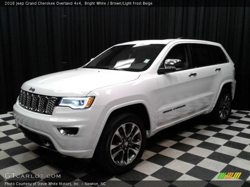 Bright White / Brown/Light Frost Beige 2018 Jeep Grand Cherokee Overland 4x4