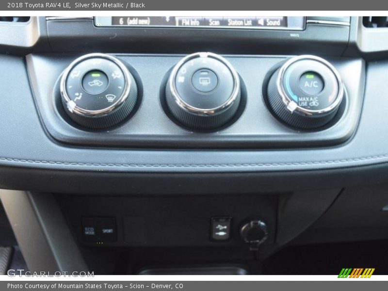 Silver Sky Metallic / Black 2018 Toyota RAV4 LE