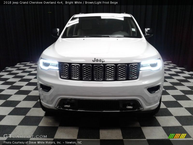 Bright White / Brown/Light Frost Beige 2018 Jeep Grand Cherokee Overland 4x4