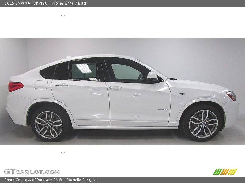 Alpine White / Black 2015 BMW X4 xDrive28i