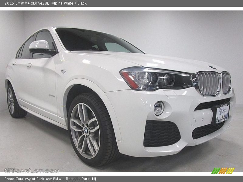 Alpine White / Black 2015 BMW X4 xDrive28i