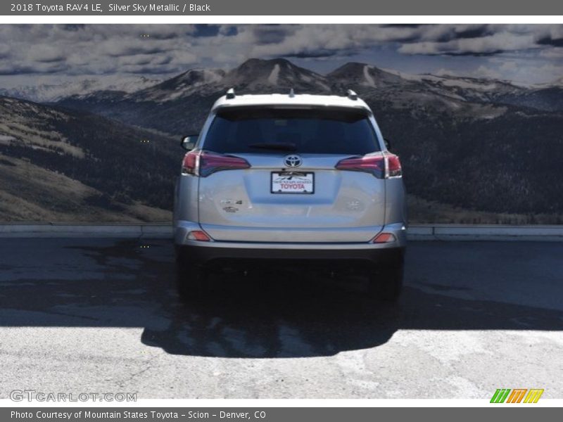 Silver Sky Metallic / Black 2018 Toyota RAV4 LE