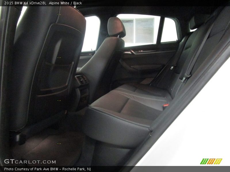 Alpine White / Black 2015 BMW X4 xDrive28i