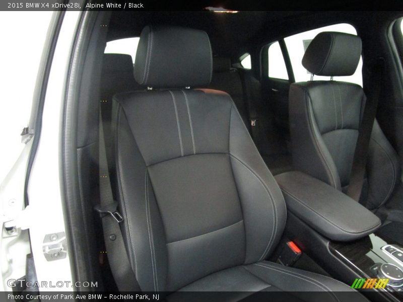 Alpine White / Black 2015 BMW X4 xDrive28i