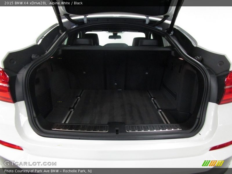 Alpine White / Black 2015 BMW X4 xDrive28i
