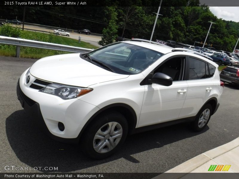 Super White / Ash 2015 Toyota RAV4 LE AWD