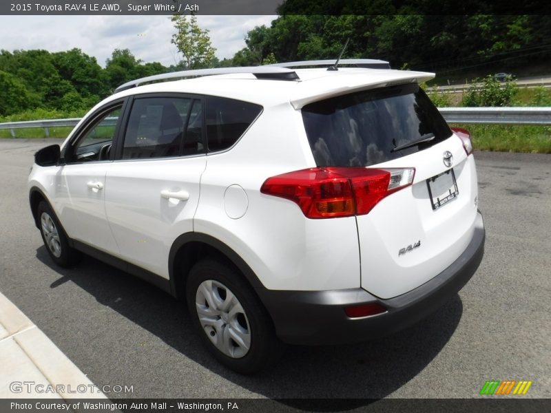 Super White / Ash 2015 Toyota RAV4 LE AWD