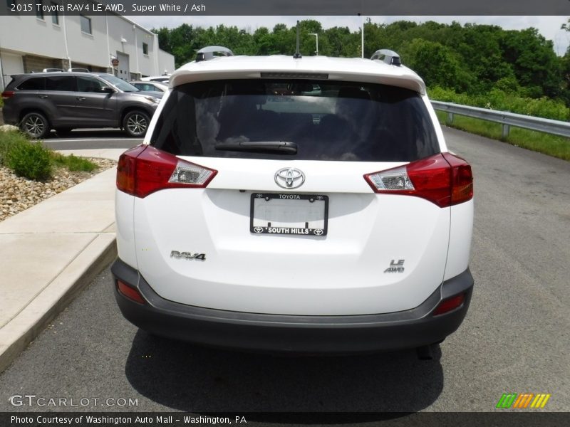 Super White / Ash 2015 Toyota RAV4 LE AWD