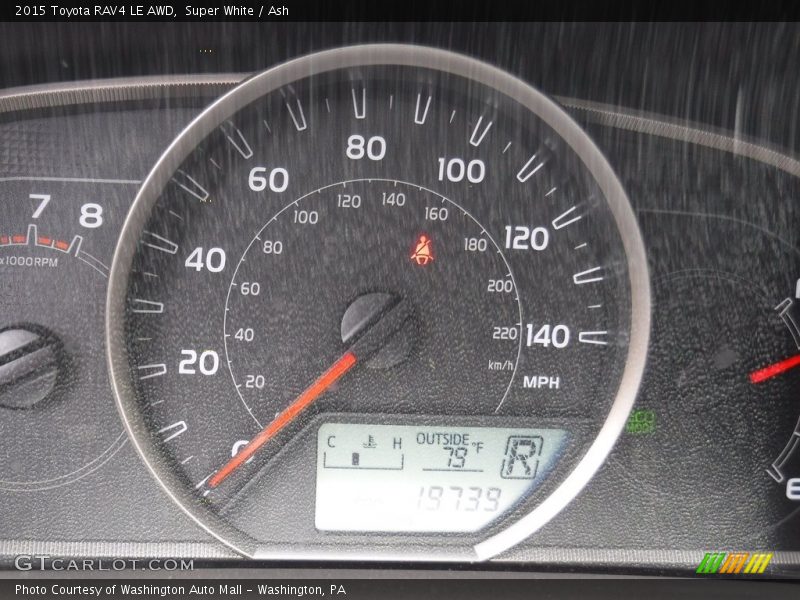 Super White / Ash 2015 Toyota RAV4 LE AWD
