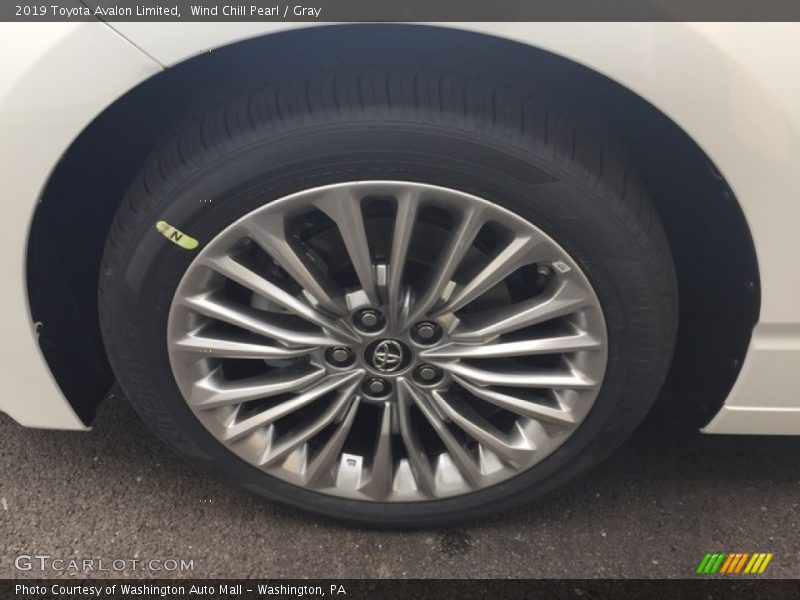 Wind Chill Pearl / Gray 2019 Toyota Avalon Limited