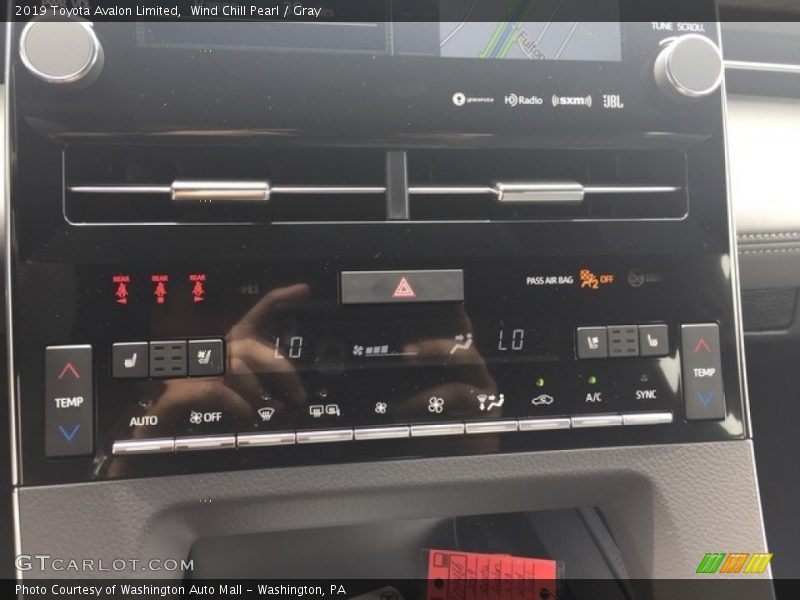 Wind Chill Pearl / Gray 2019 Toyota Avalon Limited