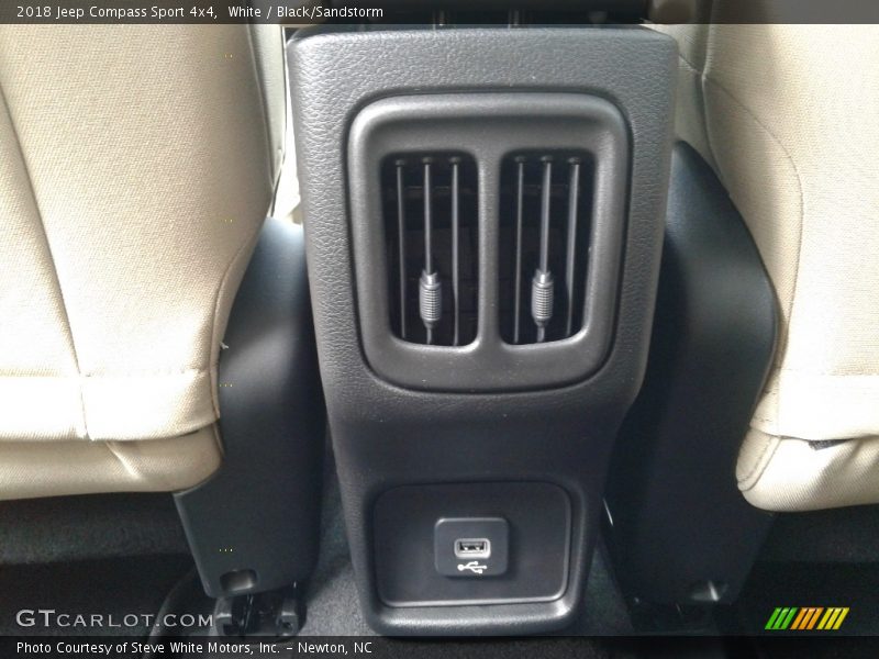 White / Black/Sandstorm 2018 Jeep Compass Sport 4x4