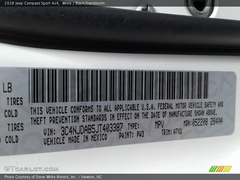 White / Black/Sandstorm 2018 Jeep Compass Sport 4x4