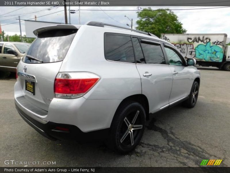 Classic Silver Metallic / Black 2011 Toyota Highlander SE 4WD