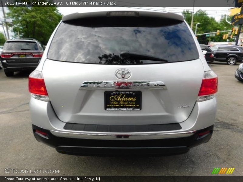 Classic Silver Metallic / Black 2011 Toyota Highlander SE 4WD