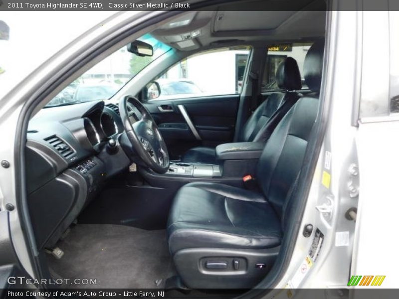 Classic Silver Metallic / Black 2011 Toyota Highlander SE 4WD