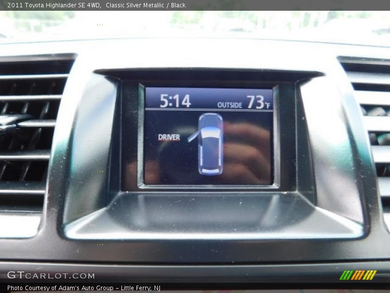 Classic Silver Metallic / Black 2011 Toyota Highlander SE 4WD