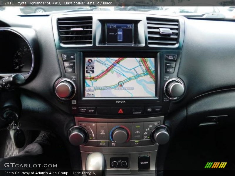 Classic Silver Metallic / Black 2011 Toyota Highlander SE 4WD