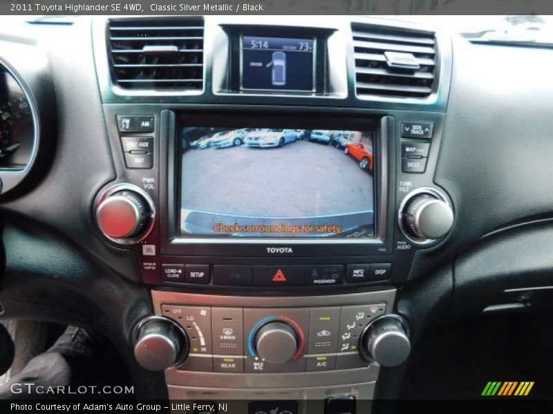 Classic Silver Metallic / Black 2011 Toyota Highlander SE 4WD