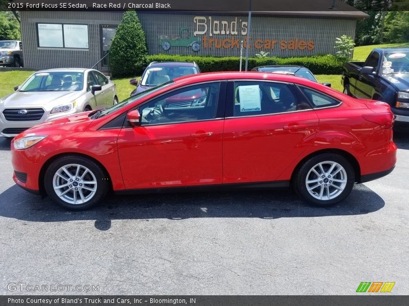 Race Red / Charcoal Black 2015 Ford Focus SE Sedan