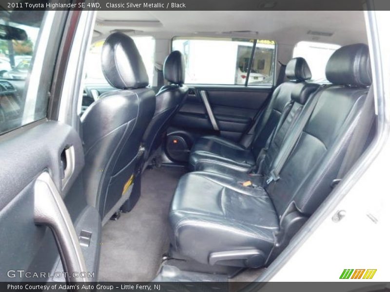 Classic Silver Metallic / Black 2011 Toyota Highlander SE 4WD