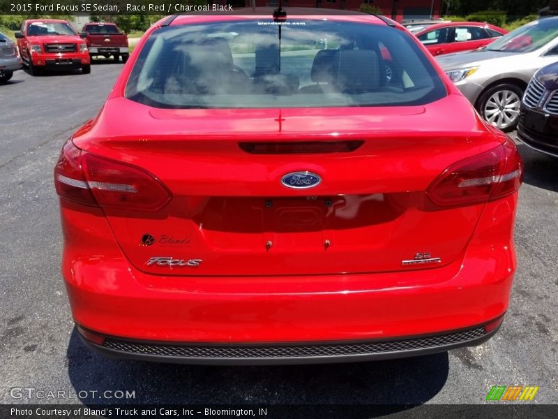Race Red / Charcoal Black 2015 Ford Focus SE Sedan