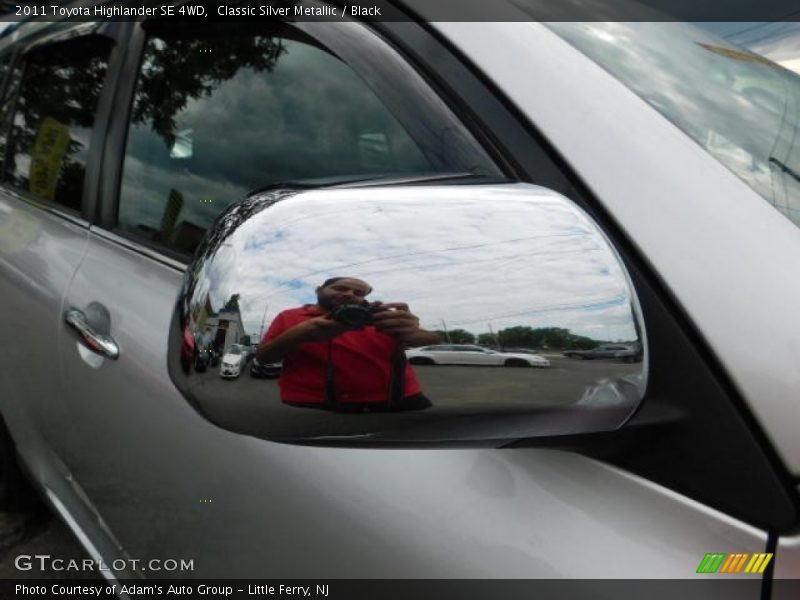 Classic Silver Metallic / Black 2011 Toyota Highlander SE 4WD