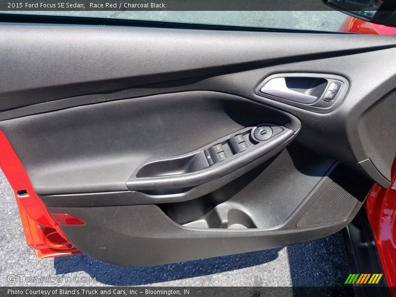 Race Red / Charcoal Black 2015 Ford Focus SE Sedan