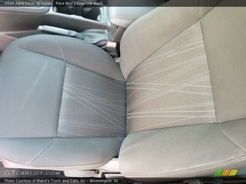 Race Red / Charcoal Black 2015 Ford Focus SE Sedan