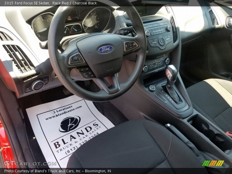 Race Red / Charcoal Black 2015 Ford Focus SE Sedan