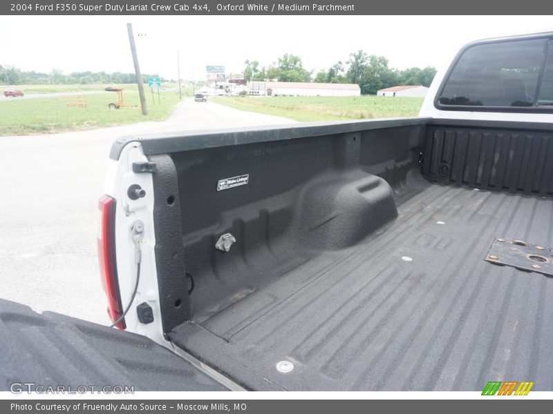 Oxford White / Medium Parchment 2004 Ford F350 Super Duty Lariat Crew Cab 4x4